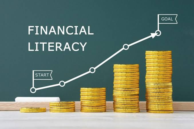 Why Financial Literacy Is Essential for Long-Term Stability After Homelessness or Incarceration